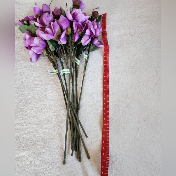 New large Artificial Silk Flowers Purple Magnolia bundle of 9 steams - Picture 6 of 8
